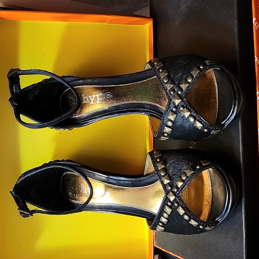 Faux Fur Studded Platform Sandals Size 6.5